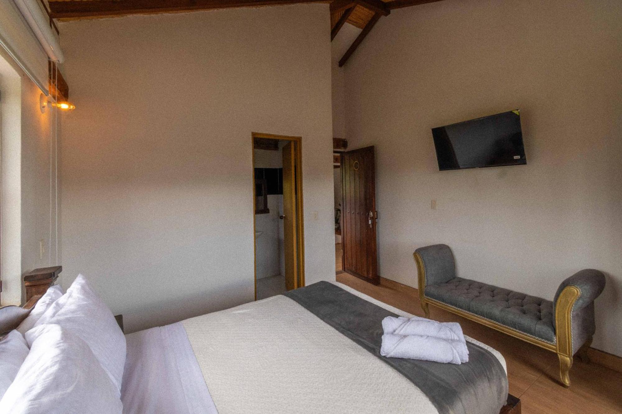 Artemisa Hotel Santa Sofia  Phòng bức ảnh
